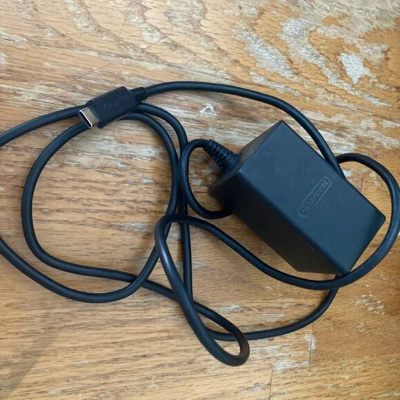 Nintendo Switch Lite & Insignia Protection Kit - Picture 9 of 12